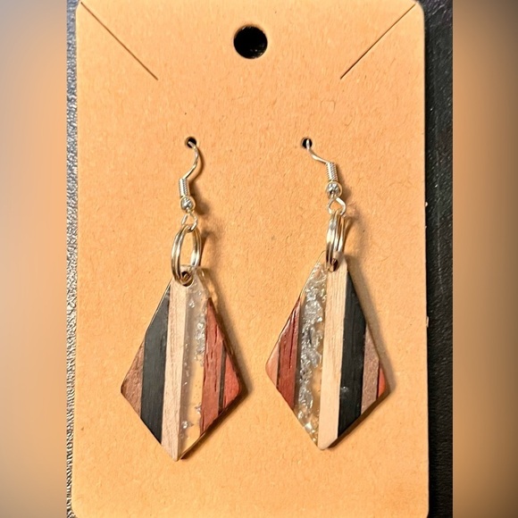 Handmade Resin Earrings Wood Tone with either sparkling silver or gold Silicone - Picture 4 of 7